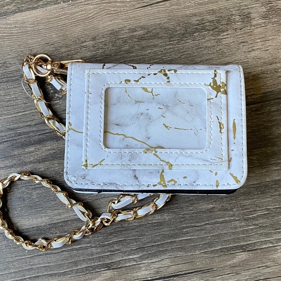 NWT Claire's Girl’s White Card Holder - Picture 5 of 7